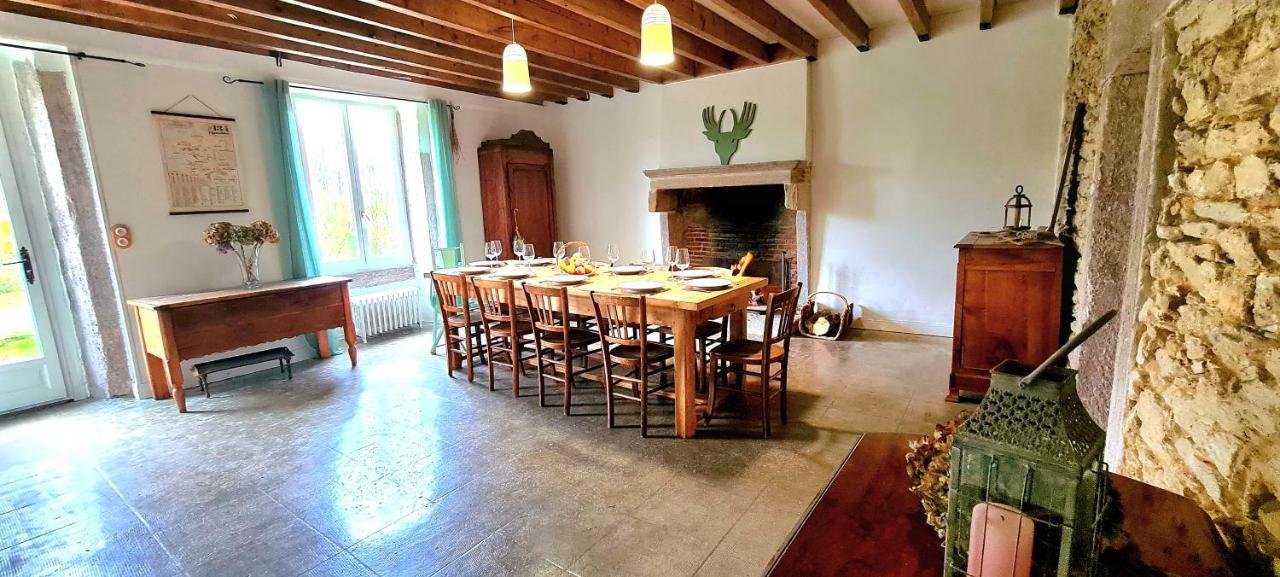 Villa Le Terrier maison de campagne 250 m2 grande capacité 20 couchages, 4500m2 de terrain à Saint-Pierre-du-Chemin Extérieur photo