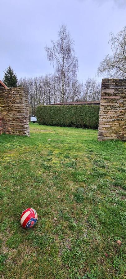 Villa Le Terrier maison de campagne 250 m2 grande capacité 20 couchages, 4500m2 de terrain à Saint-Pierre-du-Chemin Extérieur photo