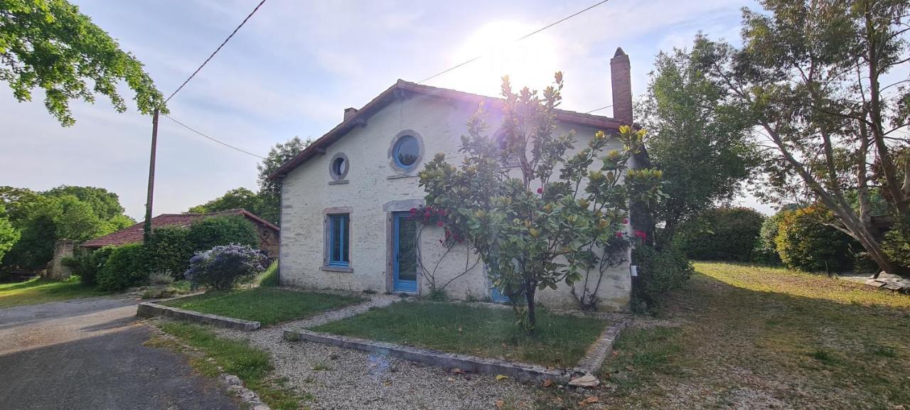 Villa Le Terrier maison de campagne 250 m2 grande capacité 20 couchages, 4500m2 de terrain à Saint-Pierre-du-Chemin Extérieur photo