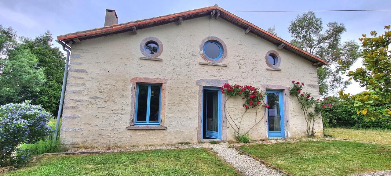 Villa Le Terrier maison de campagne 250 m2 grande capacité 20 couchages, 4500m2 de terrain à Saint-Pierre-du-Chemin Extérieur photo