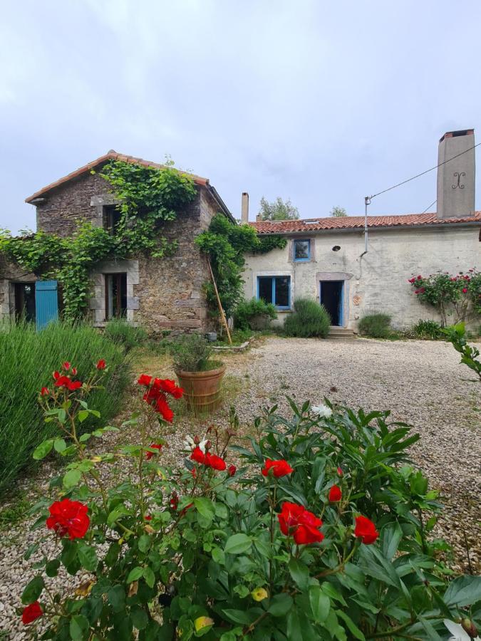Villa Le Terrier maison de campagne 250 m2 grande capacité 20 couchages, 4500m2 de terrain à Saint-Pierre-du-Chemin Extérieur photo